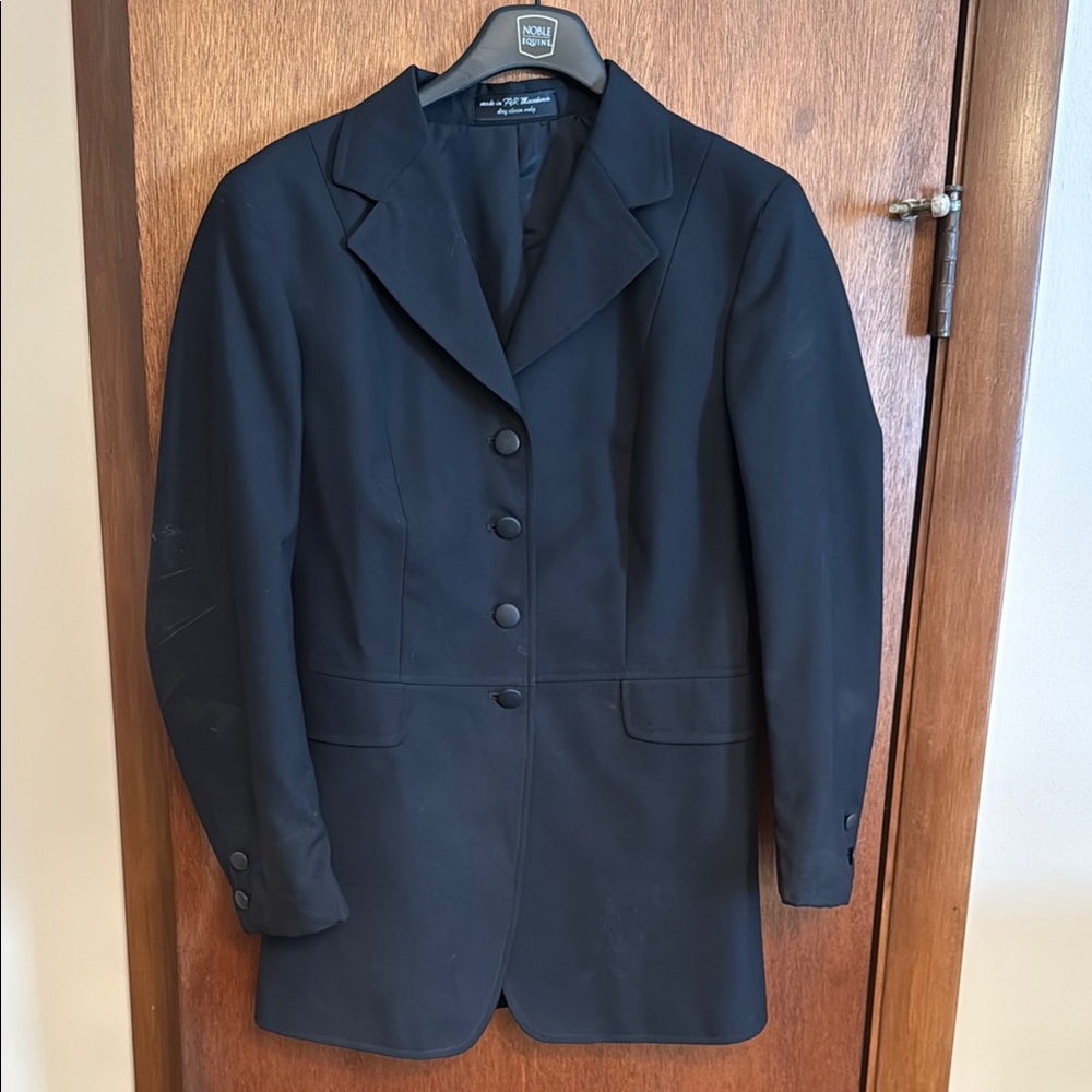 RJ Classics Essential Collection Black Show Coat Size 6R